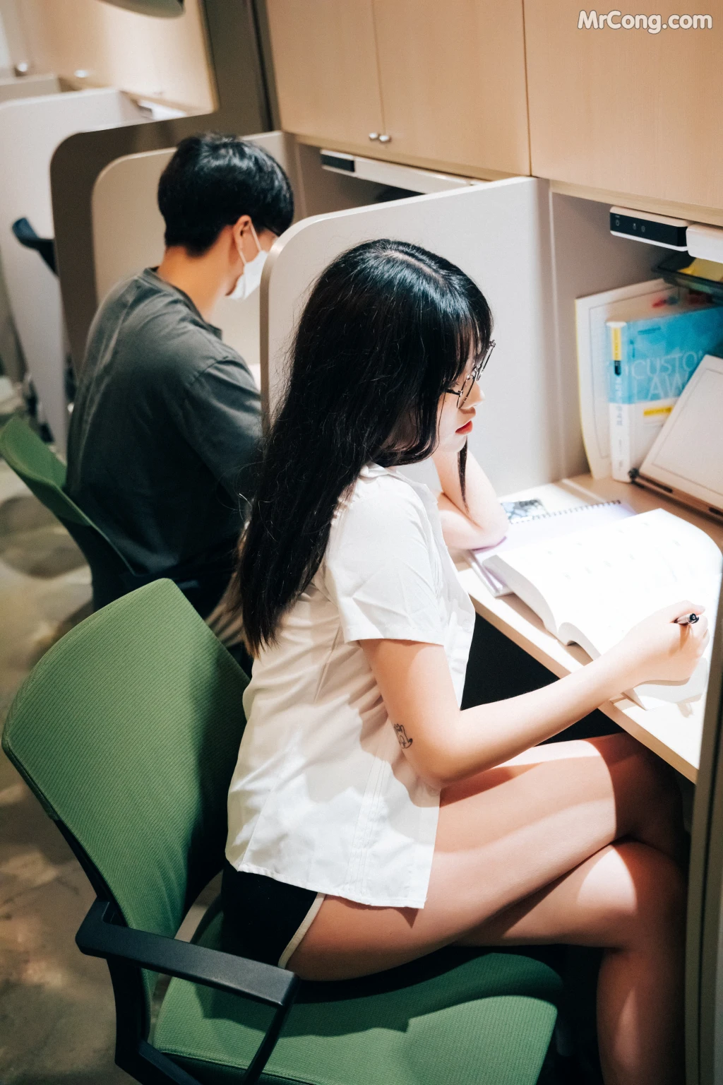 [Loozy] Sonson (손손): Reading Room + S.ver (137 photos) – Page 5