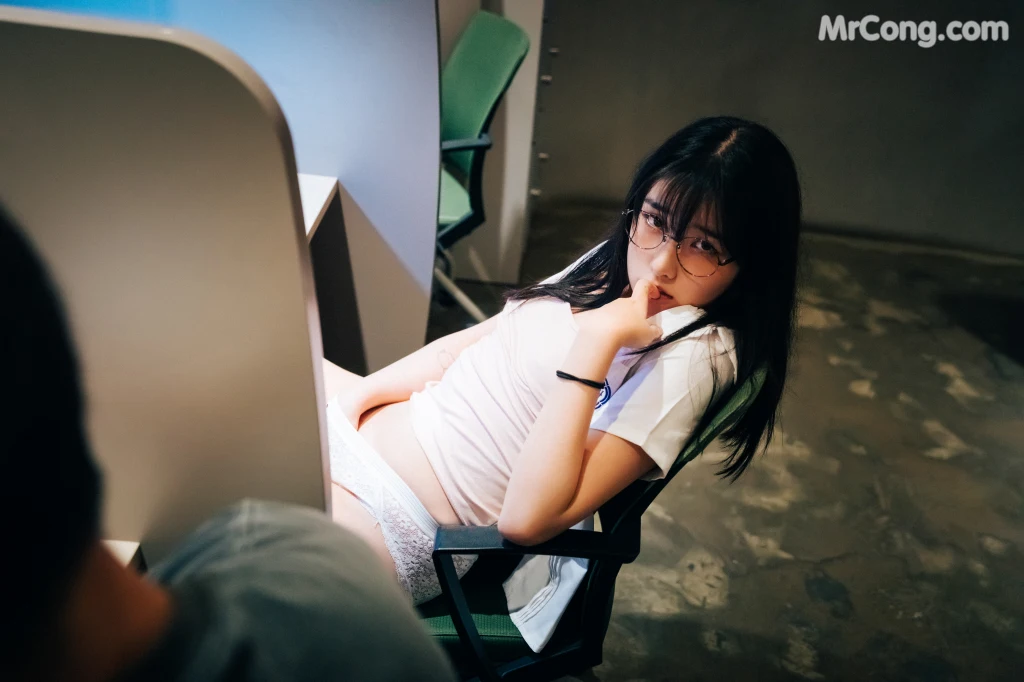 [Loozy] Sonson (손손): Reading Room + S.ver (137 photos) – Page 5