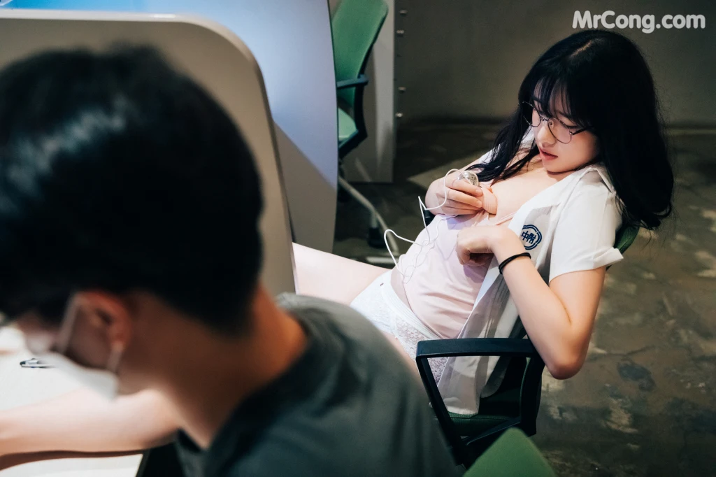 [Loozy] Sonson (손손): Reading Room + S.ver (137 photos) – Page 7