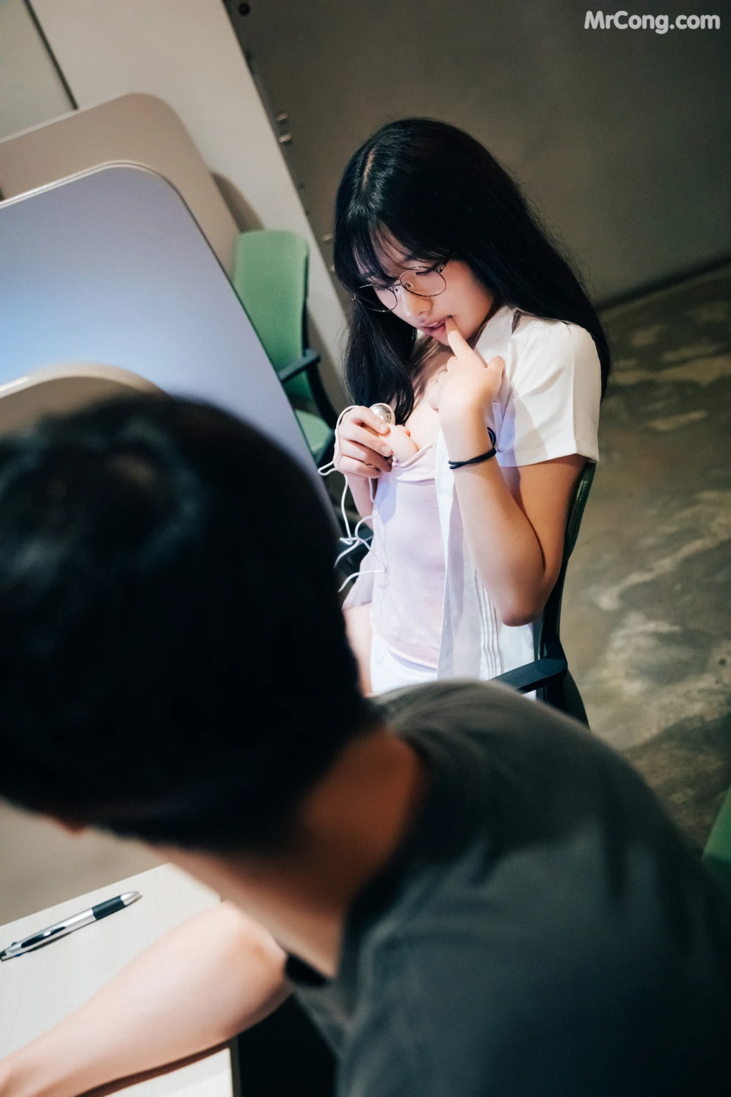 [Loozy] Sonson (손손): Reading Room + S.ver (137 photos) – Page 7