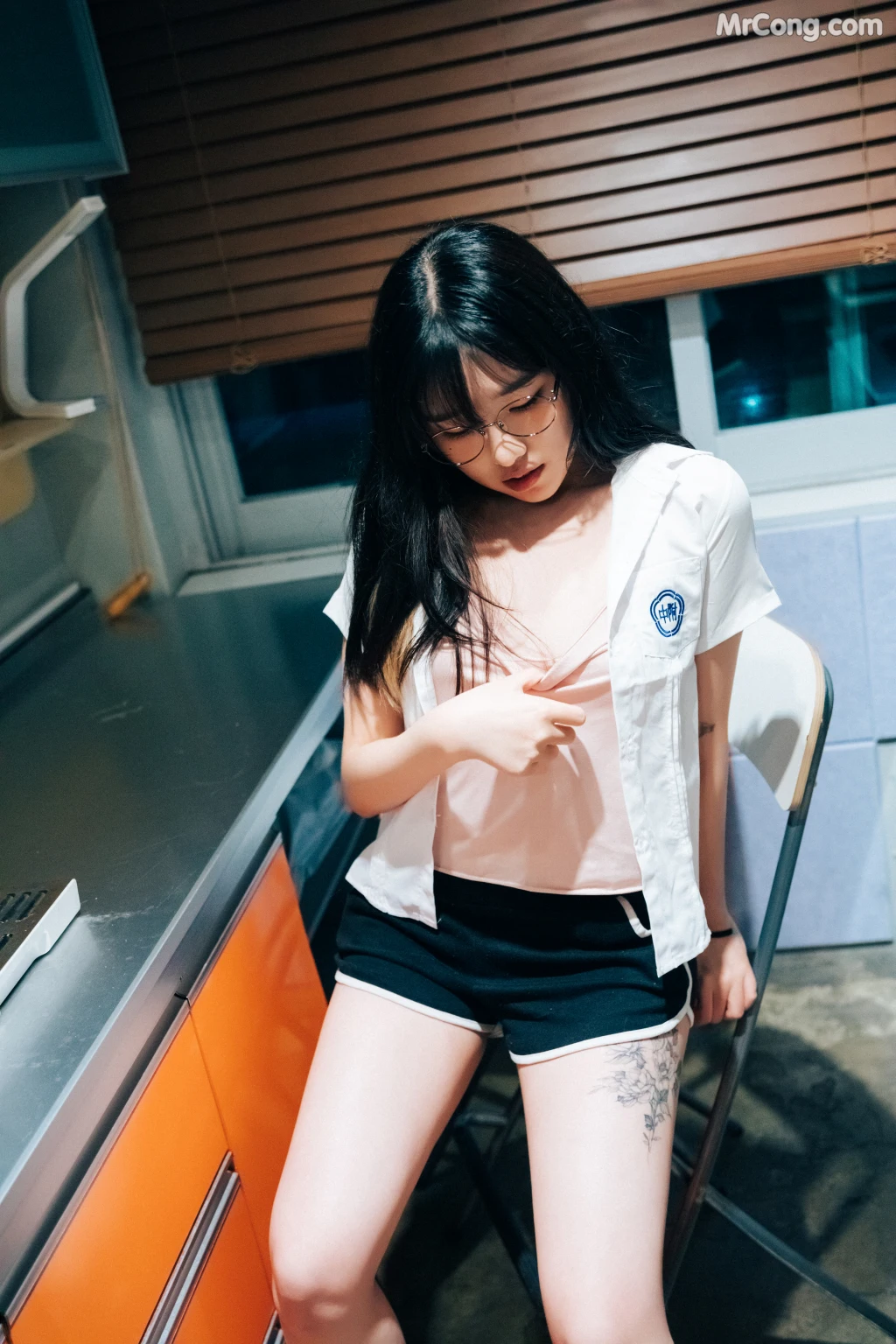 [Loozy] Sonson (손손): Reading Room + S.ver (137 photos) – Page 7