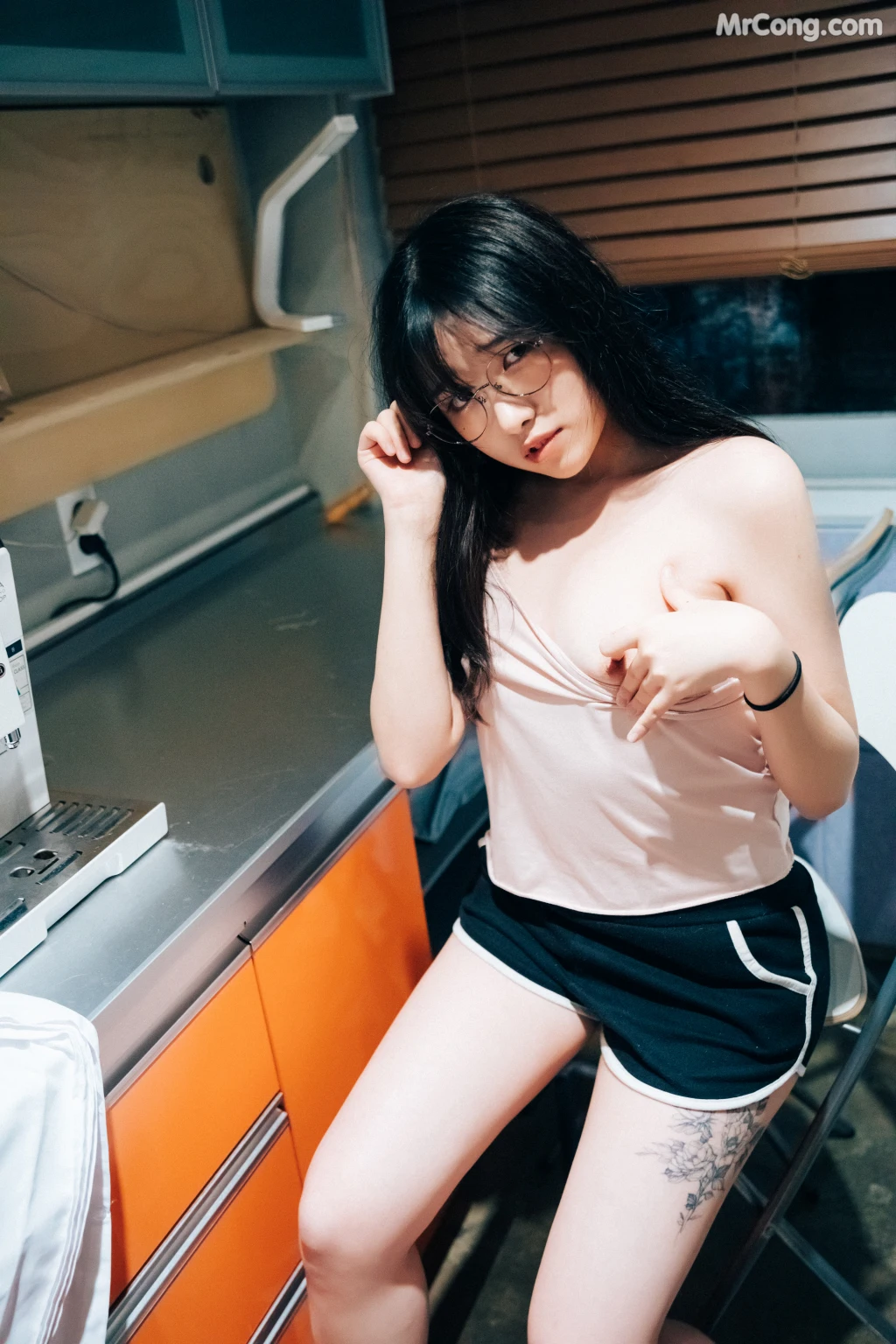[Loozy] Sonson (손손): Reading Room + S.ver (137 photos) – Page 8