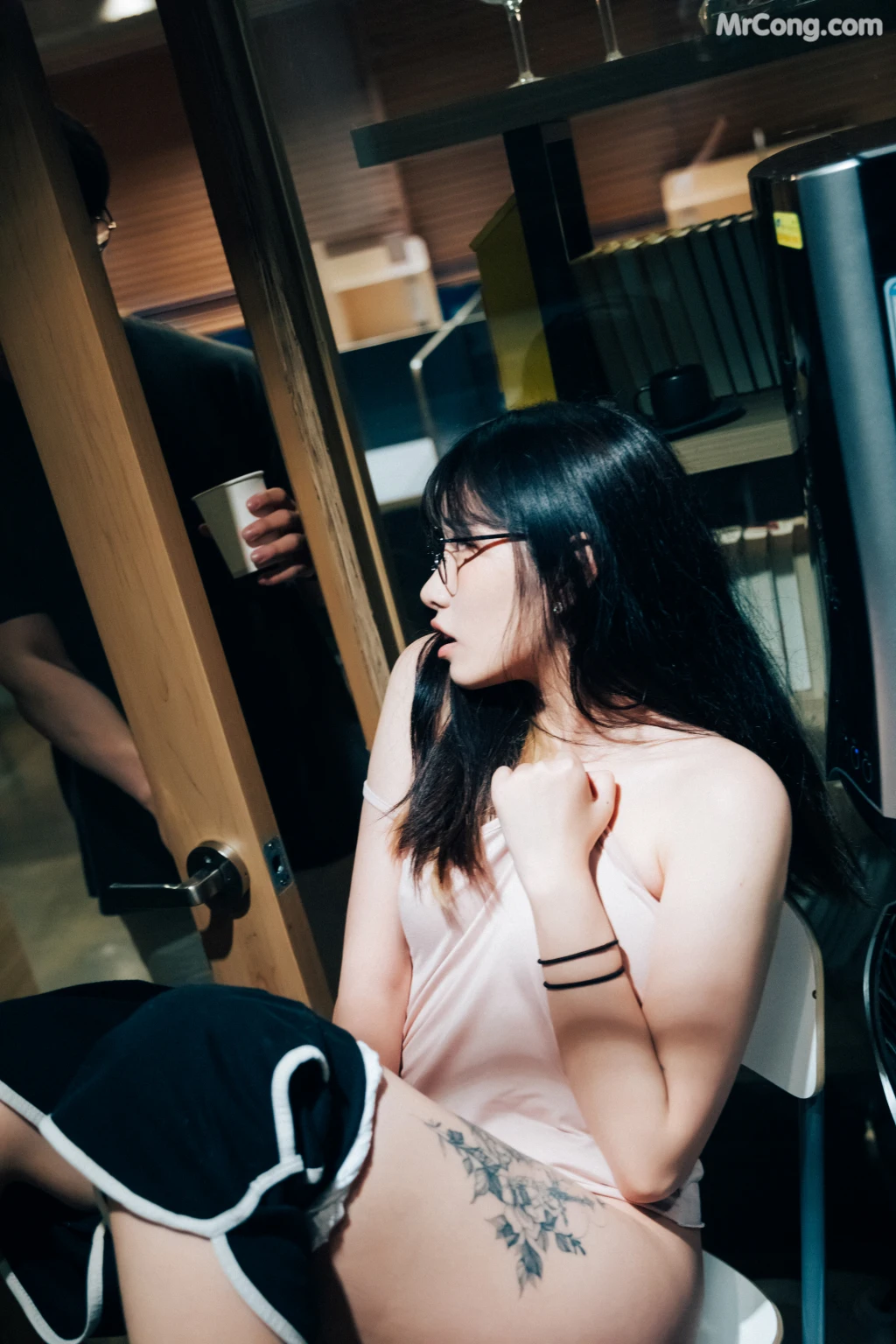 [Loozy] Sonson (손손): Reading Room + S.ver (137 photos) – Page 9