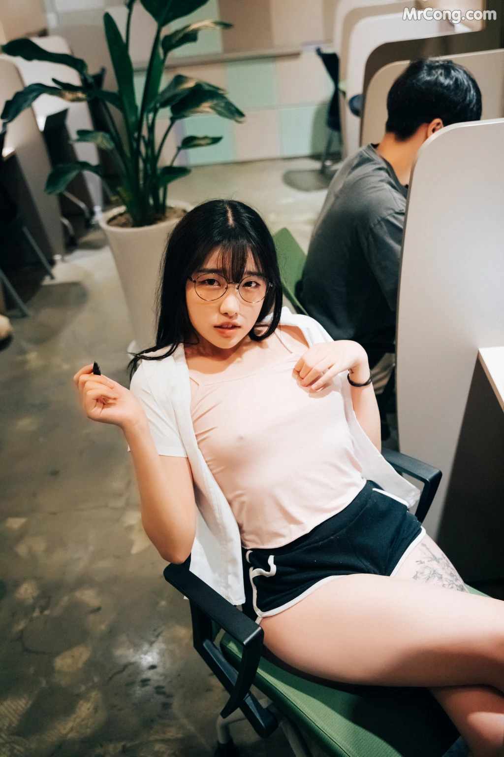 [Loozy] Sonson (손손): Reading Room + S.ver (137 photos) – Page 9