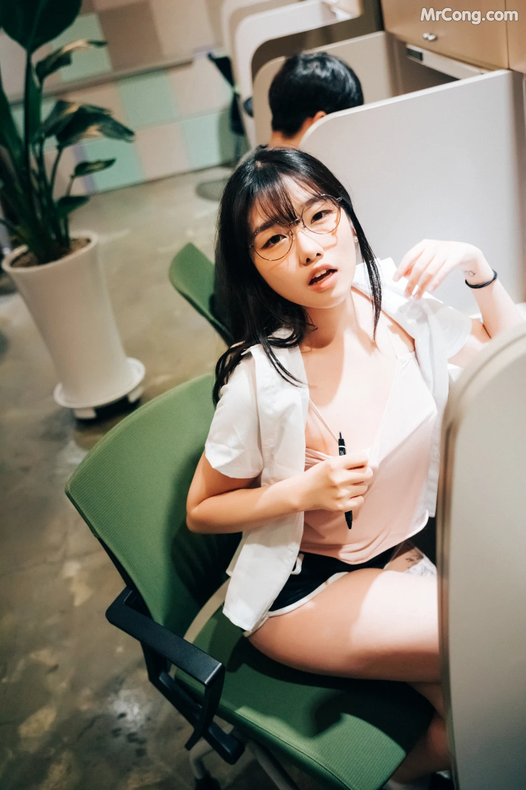 [Loozy] Sonson (손손): Reading Room + S.ver (137 photos) – Page 10