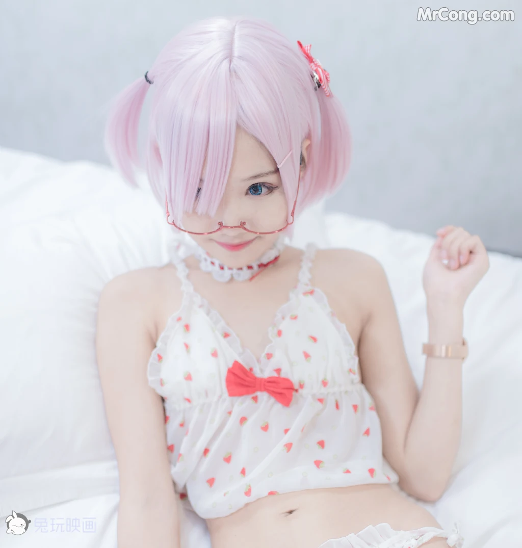 Cosplay@兔玩映画 Vol.016: 草莓裙 (42 photos) – Page 4