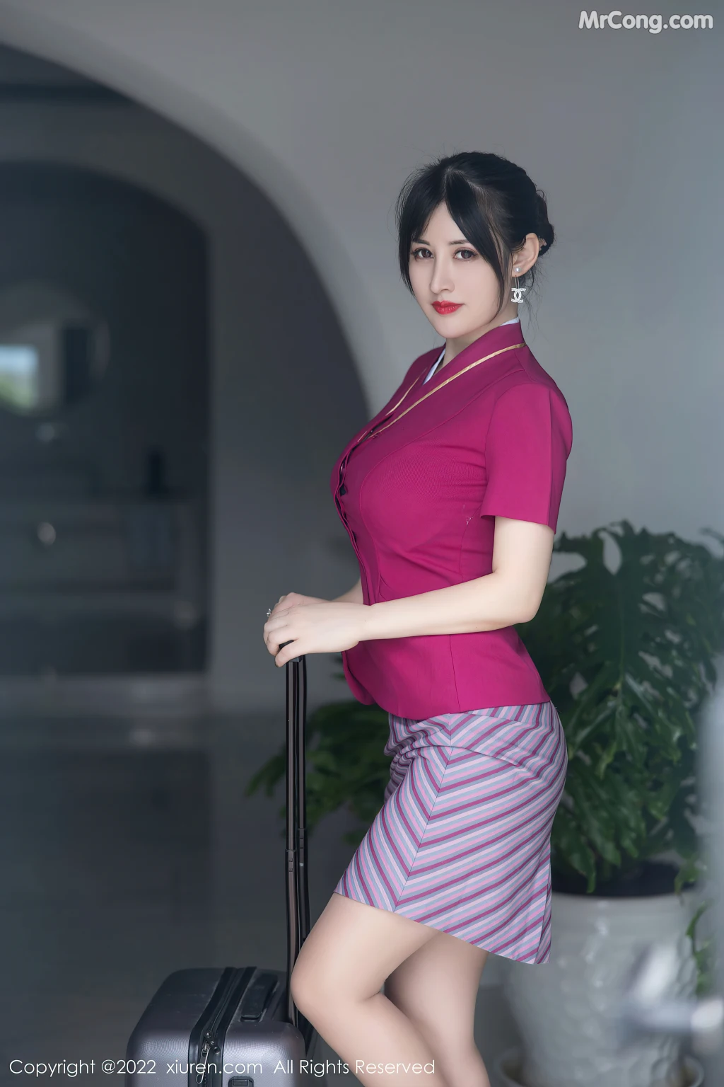 XIUREN No.5241: 诗诗kiki (84 photos)