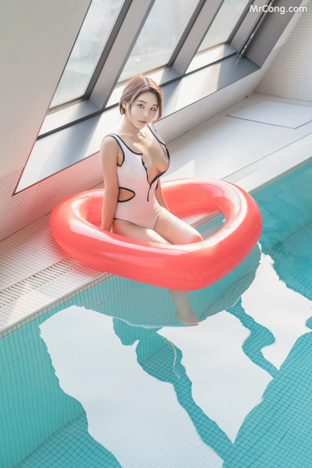 SAINT Photolife – Zzyuri (쮸리): Blueming Part 2 (57 photos + 1 video)