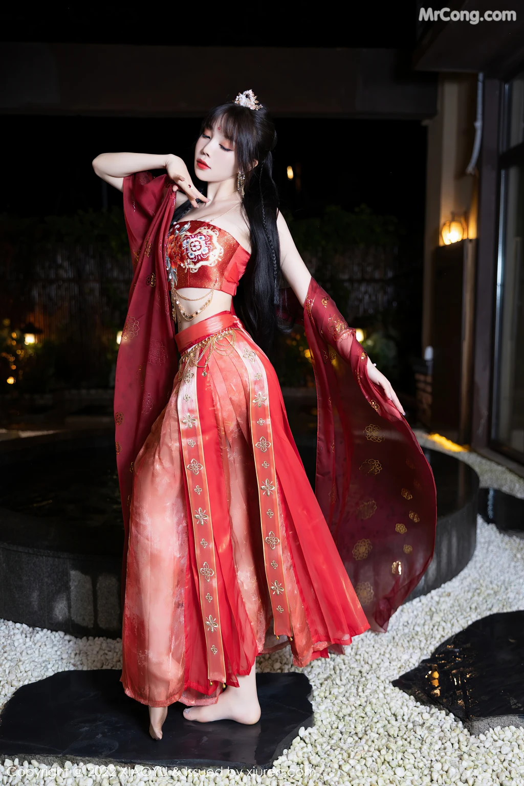 XiaoYu Vol.827: Booty (芝芝) (71 photos)