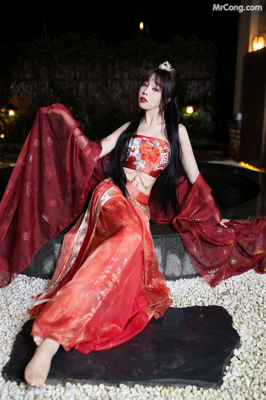 XiaoYu Vol.827: Booty (芝芝) (71 photos)
