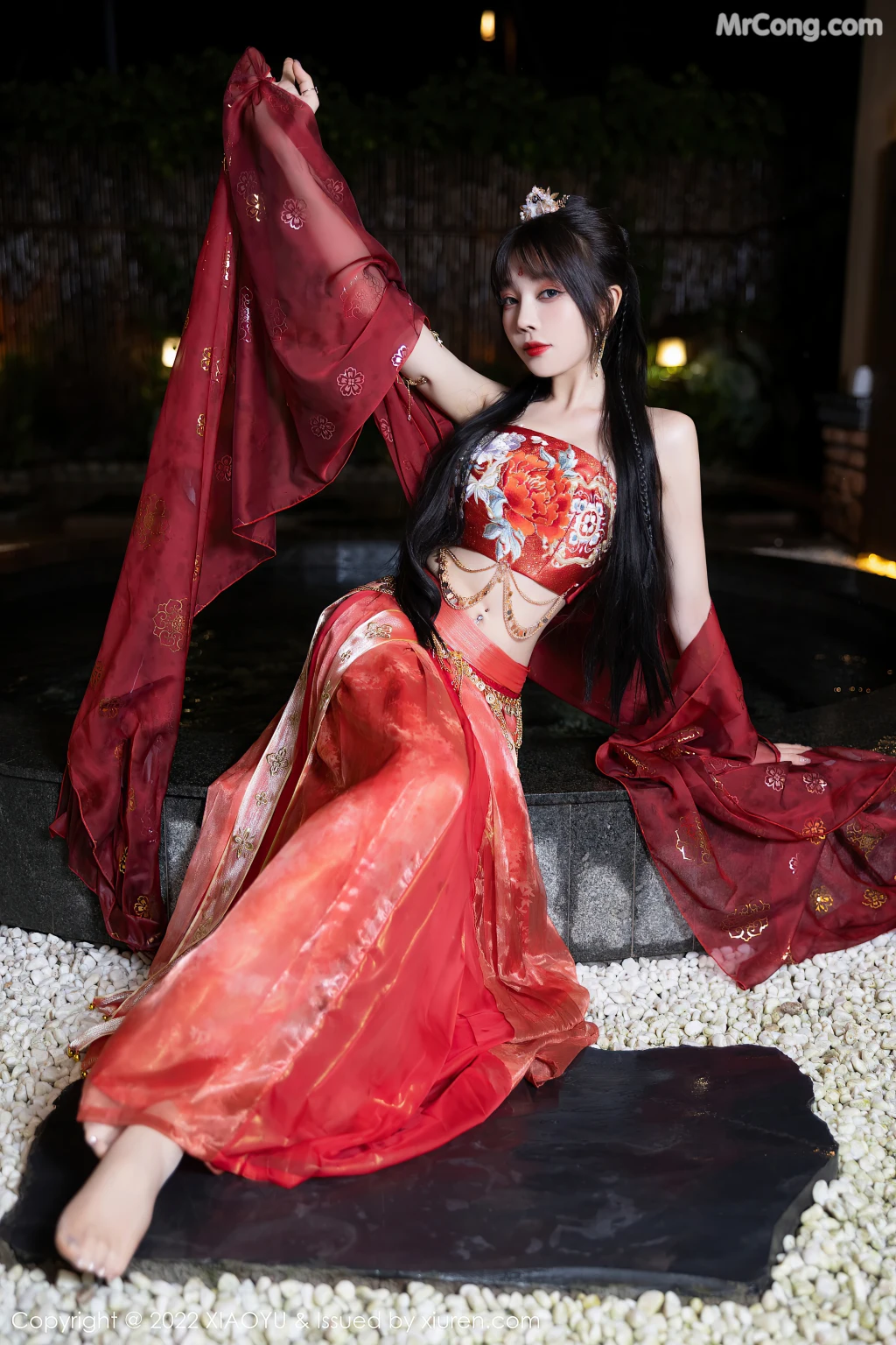 XiaoYu Vol.827: Booty (芝芝) (71 photos)