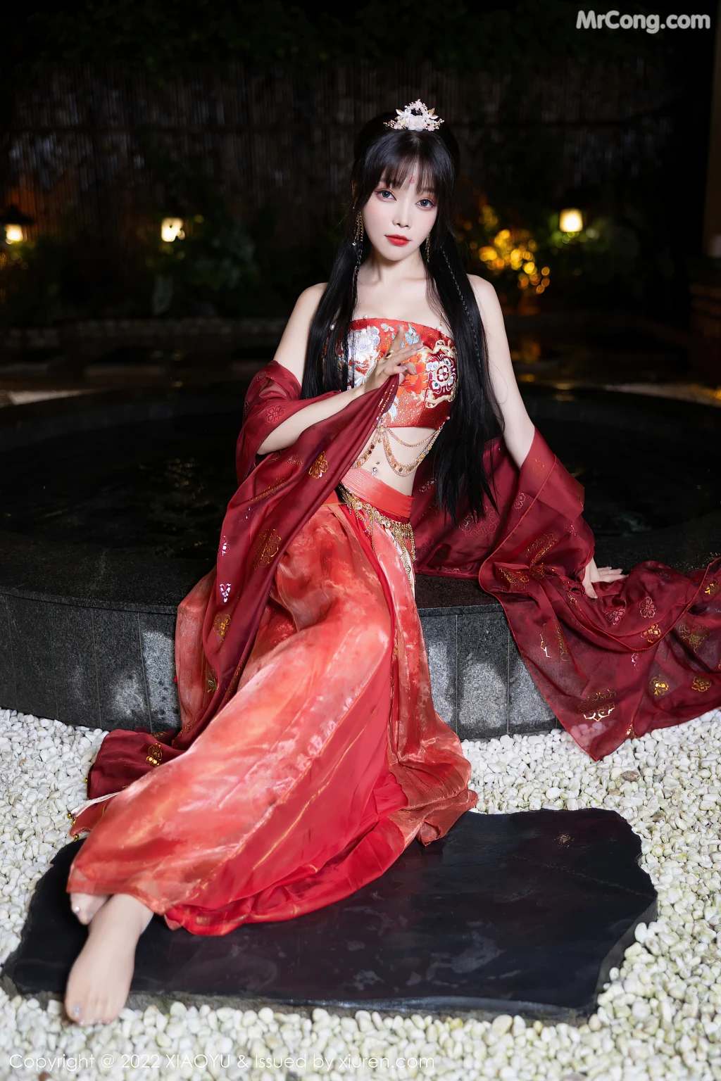 XiaoYu Vol.827: Booty (芝芝) (71 photos)