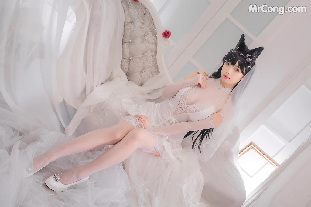 Coser@雯妹不讲道理 No.021: 爱宕花嫁 (32 photos)