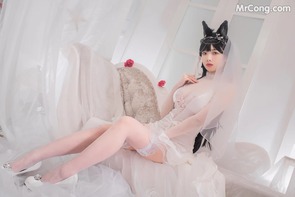 Coser@雯妹不讲道理 No.021: 爱宕花嫁 (32 photos)