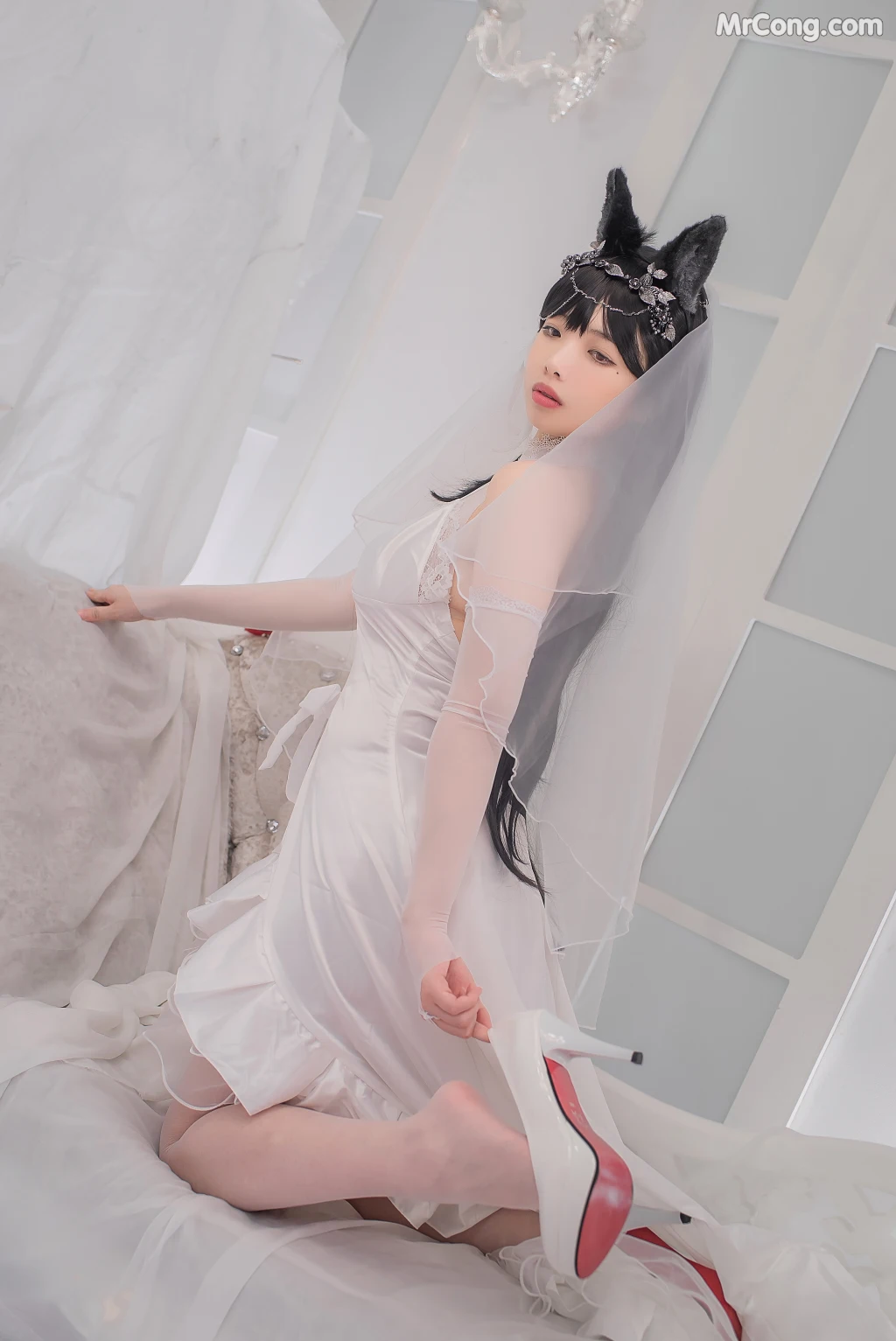 Coser@雯妹不讲道理 No.021: 爱宕花嫁 (32 photos)