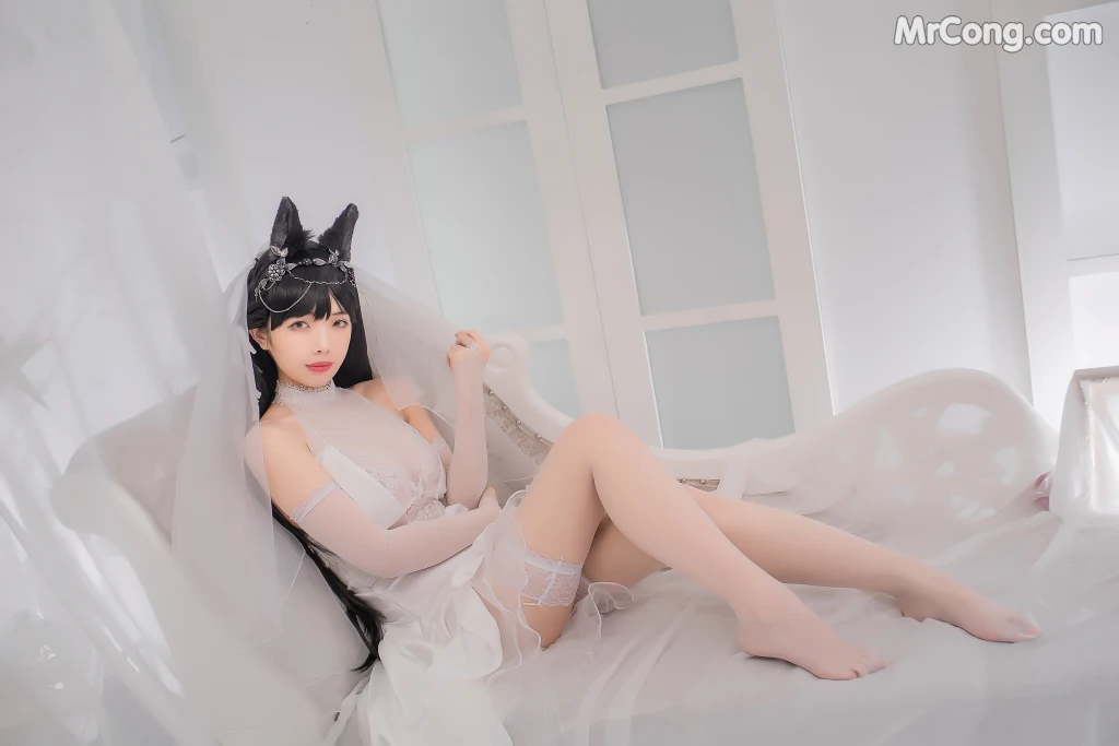 Coser@雯妹不讲道理 No.021: 爱宕花嫁 (32 photos)