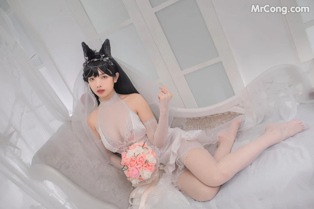 Coser@雯妹不讲道理 No.021: 爱宕花嫁 (32 photos)