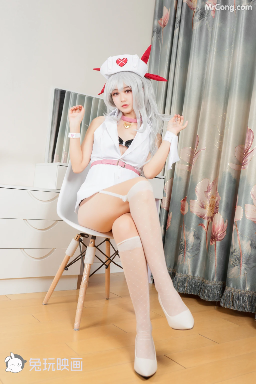 Cosplay@兔玩映画 Vol.018: 恶魔护士 (43 photos)