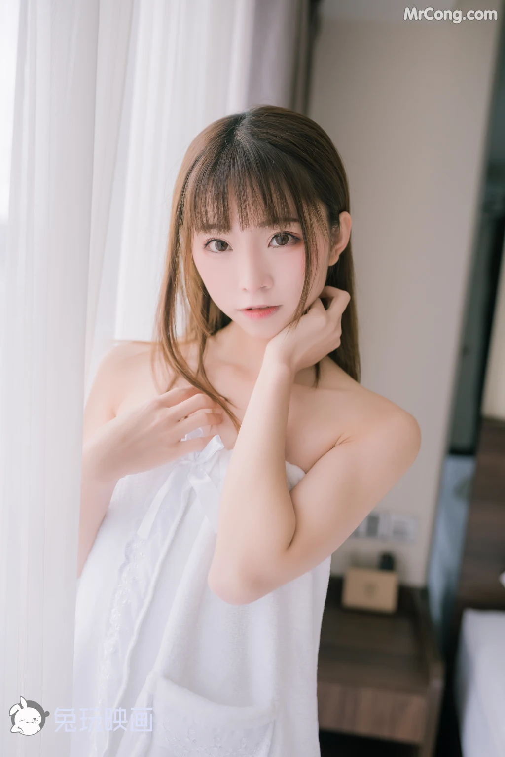 Cosplay@兔玩映画 Vol.019: 纯白浴巾 (44 photos)