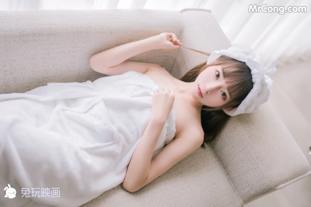 Cosplay@兔玩映画 Vol.019: 纯白浴巾 (44 photos)