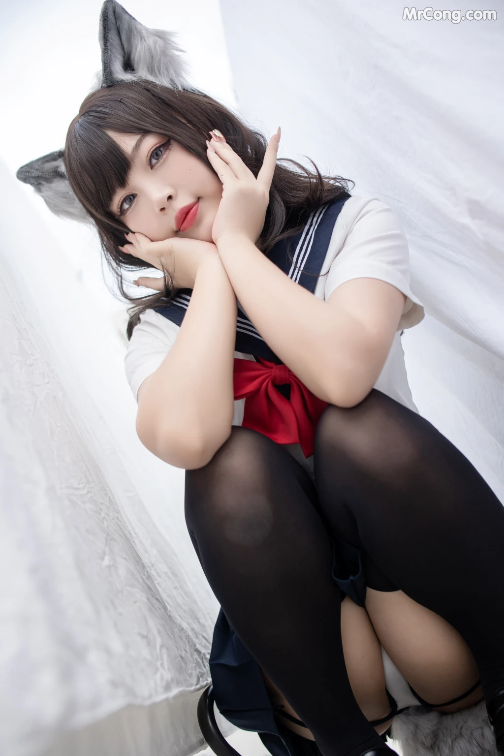 Coser@白烨 Vol.047: 魅惑狼姐姐-室外 (63 photos + 11 videos)