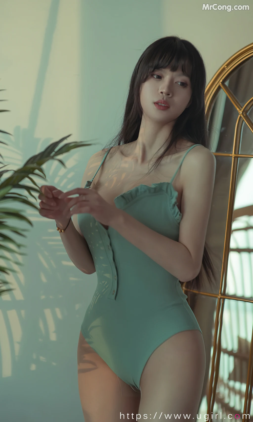 UGIRLS – Ai You Wu App No.2395: Tao Xiang Zi (桃香子) (35 photos)