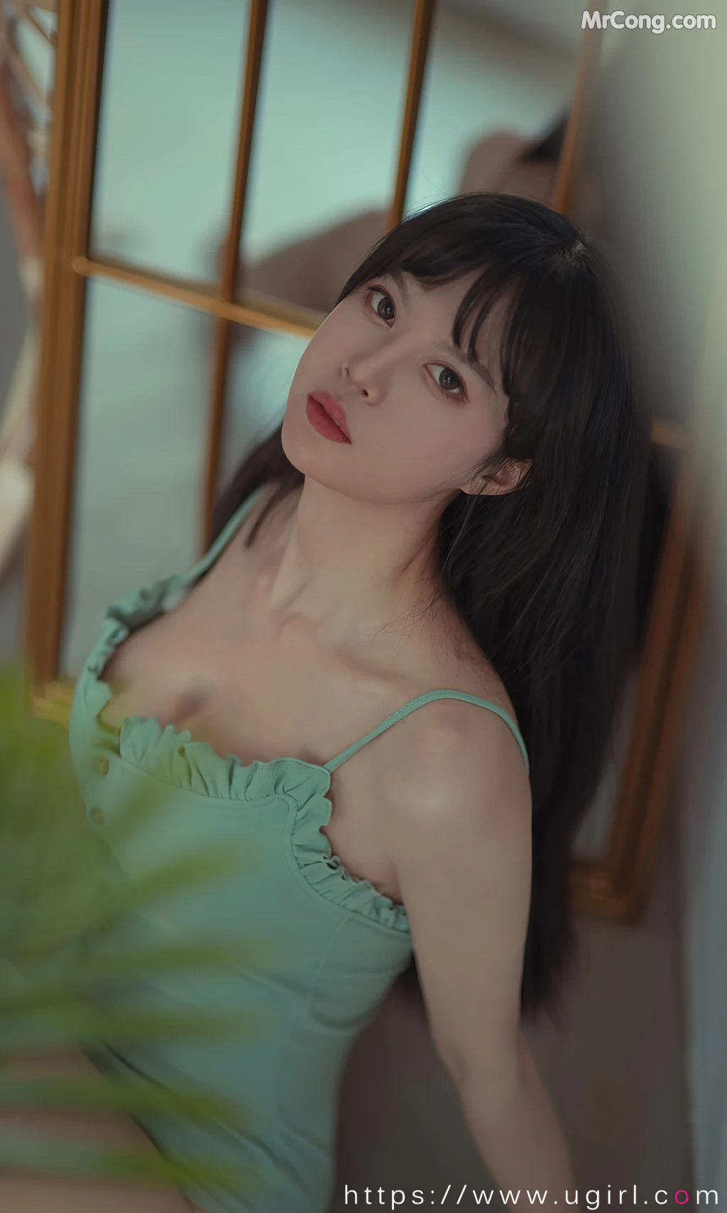 UGIRLS – Ai You Wu App No.2395: Tao Xiang Zi (桃香子) (35 photos)