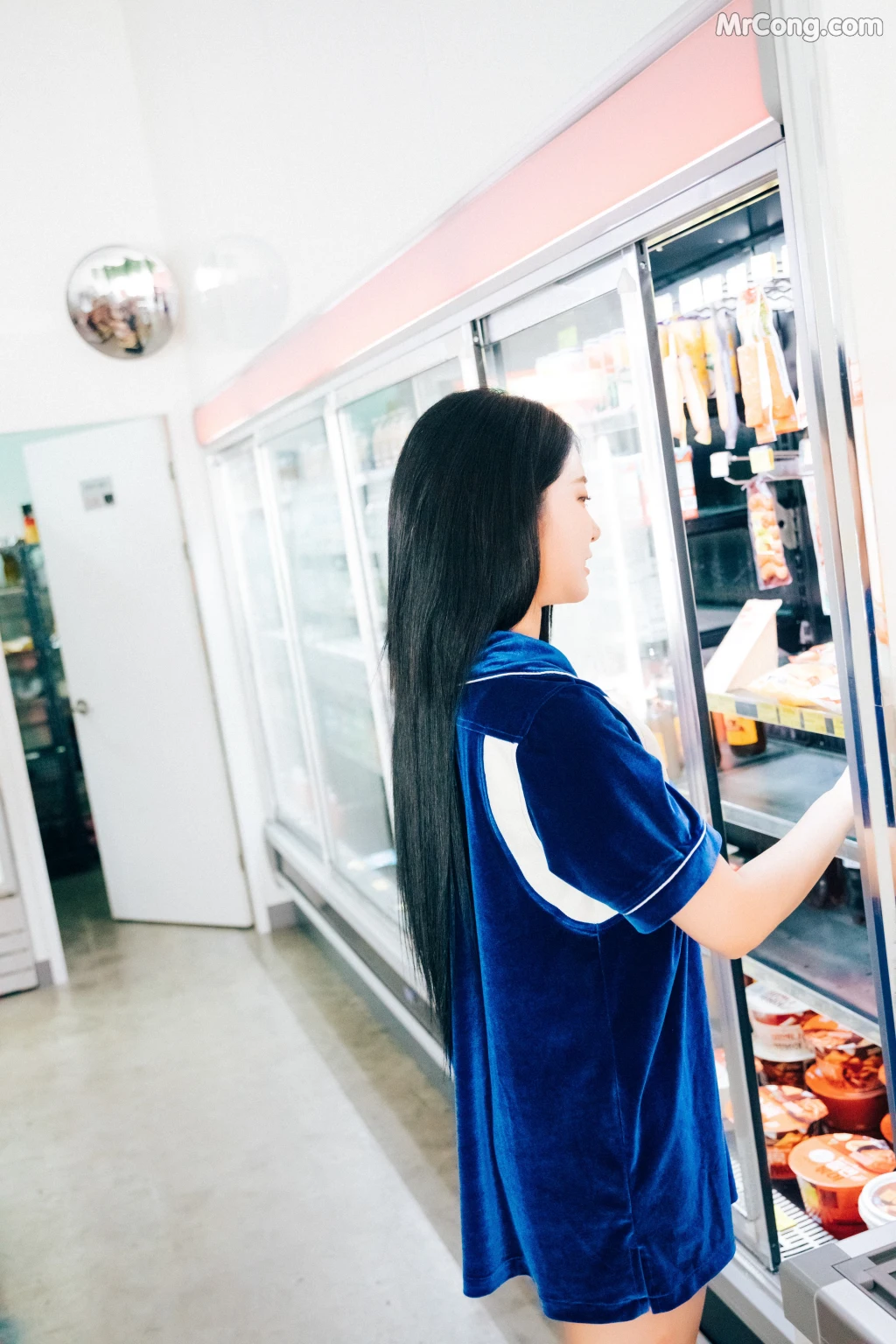 [Loozy] Bomi (보미): Part Timer (124 photos) – Page 5