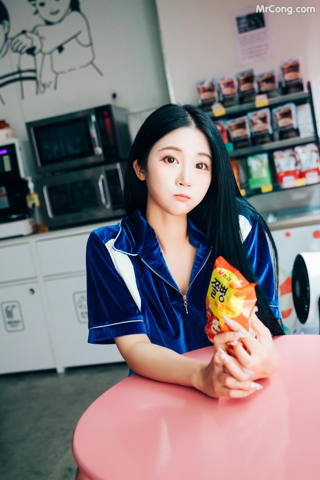 [Loozy] Bomi (보미): Part Timer (124 photos) – Page 7