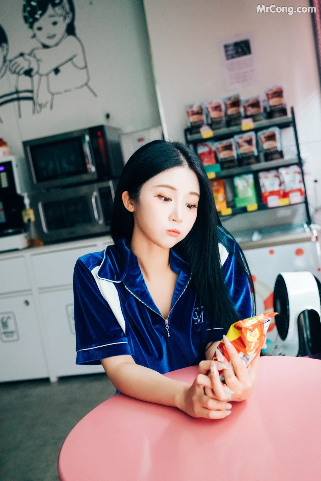 [Loozy] Bomi (보미): Part Timer (124 photos) – Page 7