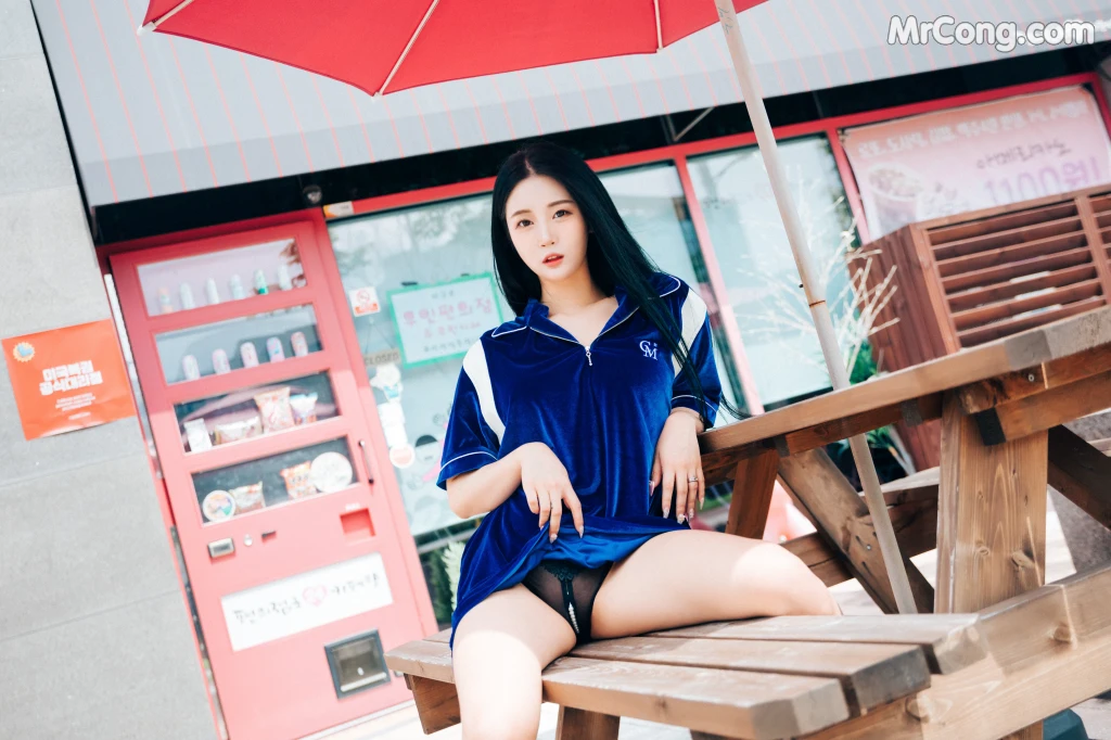 [Loozy] Bomi (보미): Part Timer (124 photos) – Page 9