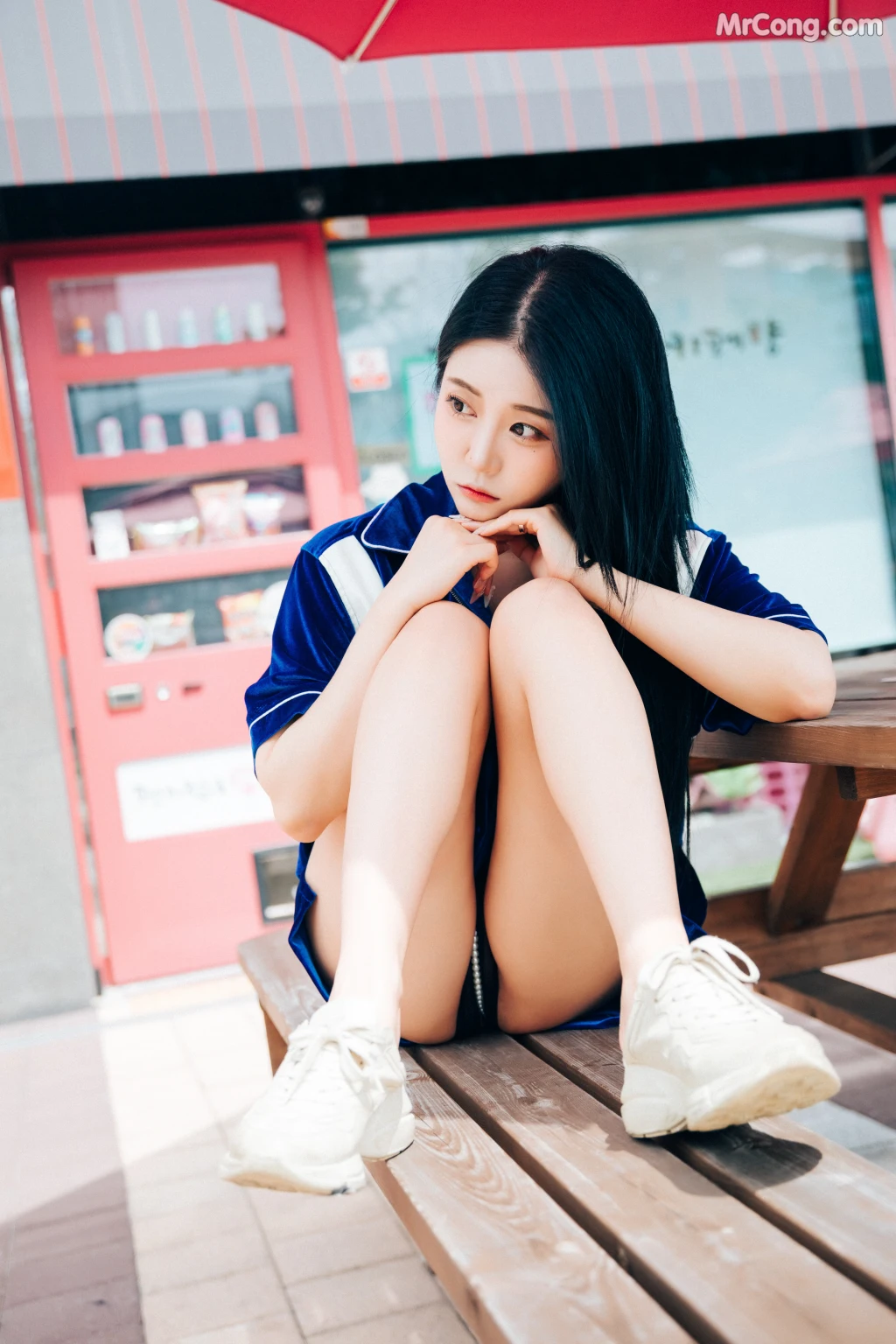 [Loozy] Bomi (보미): Part Timer (124 photos) – Page 9