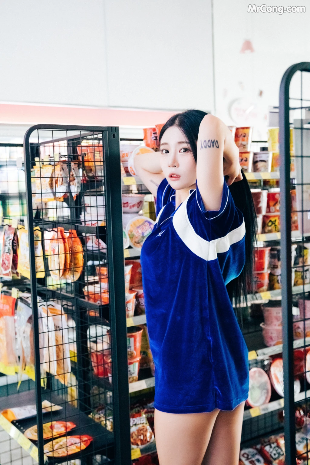 [Loozy] Bomi (보미): Part Timer (124 photos) – Page 10