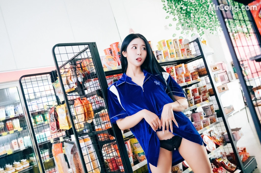 [Loozy] Bomi (보미): Part Timer (124 photos) – Page 10