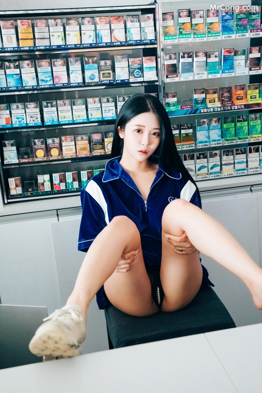 [Loozy] Bomi (보미): Part Timer (124 photos) – Page 11
