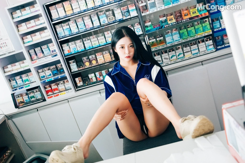[Loozy] Bomi (보미): Part Timer (124 photos) – Page 11