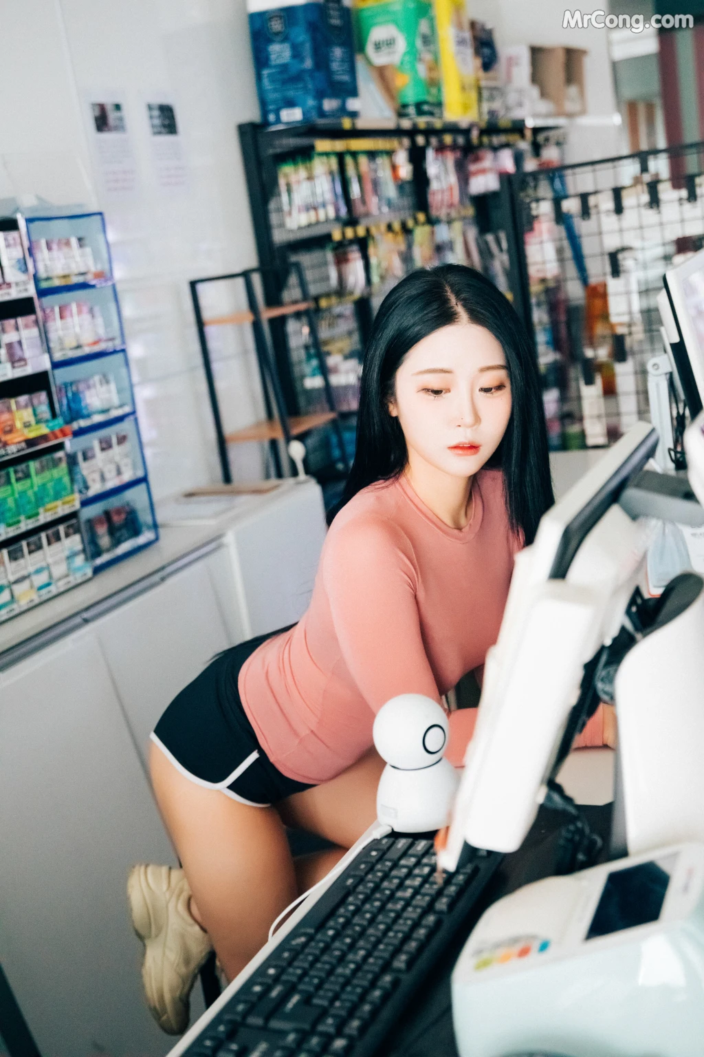 [Loozy] Bomi (보미): Part Timer (124 photos) – Page 11