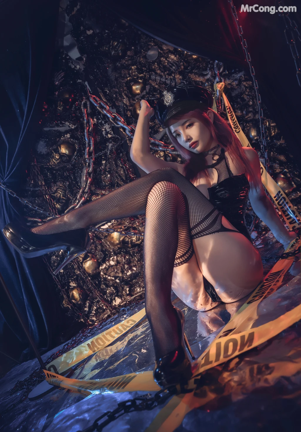 Coser@雯妹不讲道理 No.025: 超S女警 (32 photos + 5 videos)