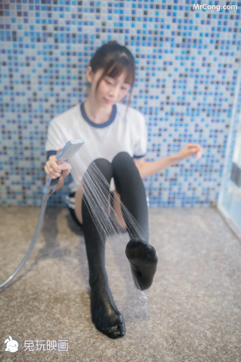 Cosplay@兔玩映画 Vol.021: 湿身体操服 (45 photos)
