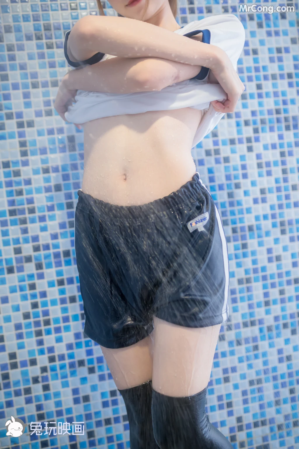 Cosplay@兔玩映画 Vol.021: 湿身体操服 (45 photos)