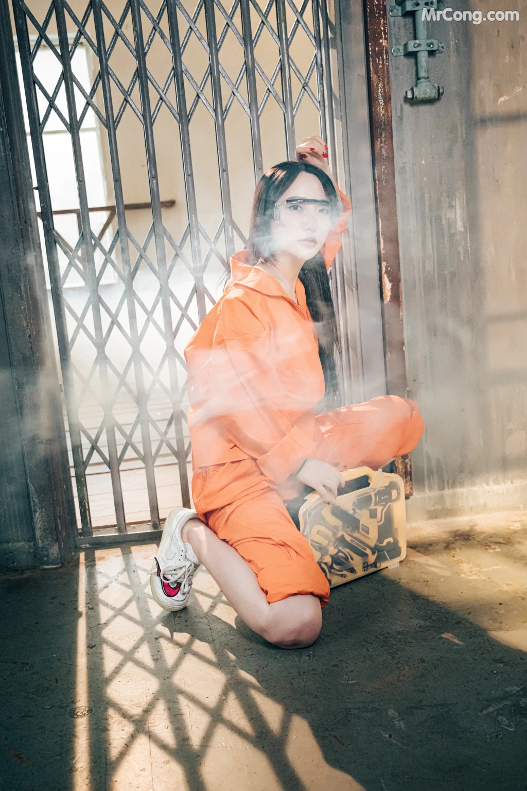 [Loozy] Son Ye-Eun (손예은): Where Are My Tools (Full ver.) (102 photos)
