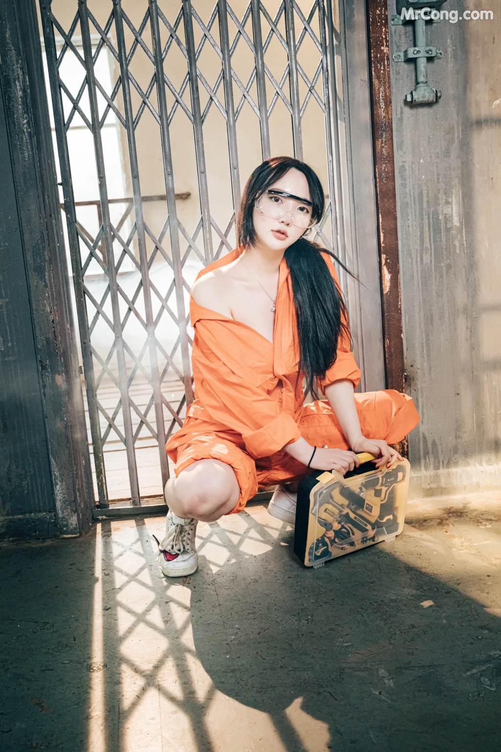 [Loozy] Son Ye-Eun (손예은): Where Are My Tools (Full ver.) (102 photos)