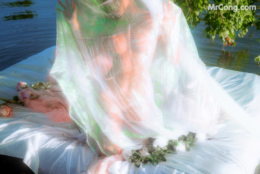 Coser@三度_69 Vol.074: 水边的阿狄丽娜 (32 photos) – Page 2