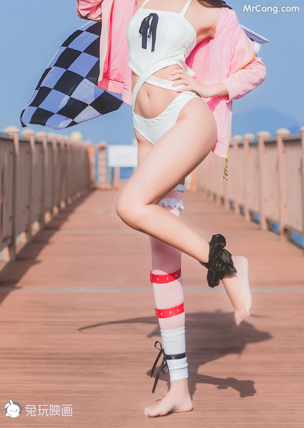 Cosplay@兔玩映画 Vol.024: 泳装凛 (42 photos)