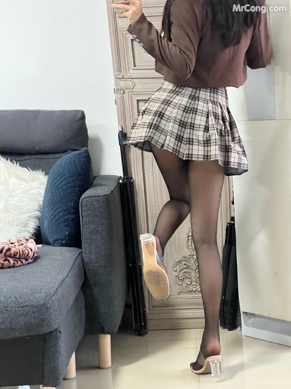 Coser@白烨 Vol.050: 超辣猎犬姐姐 (52 photos + 2 videos) – Page 2