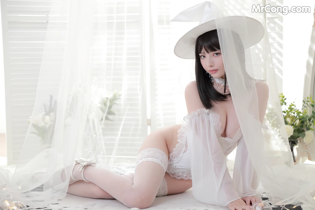 Coser@雯妹不讲道理 No.030: 白女巫 (34 photos) – Page 2