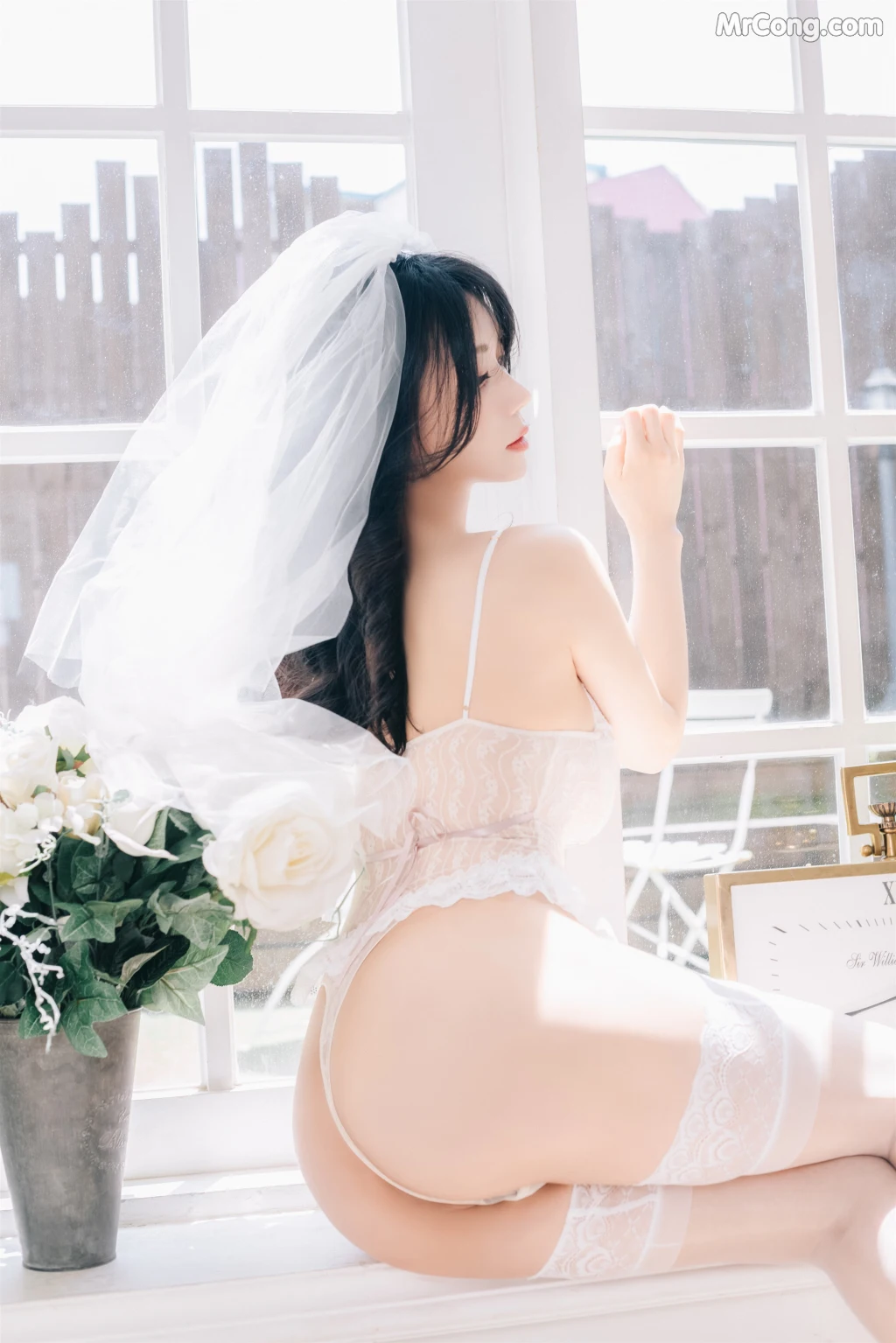 [Paranhosu] Sia_S22: Special Photobook Vol.2 (74 photos) – Page 8