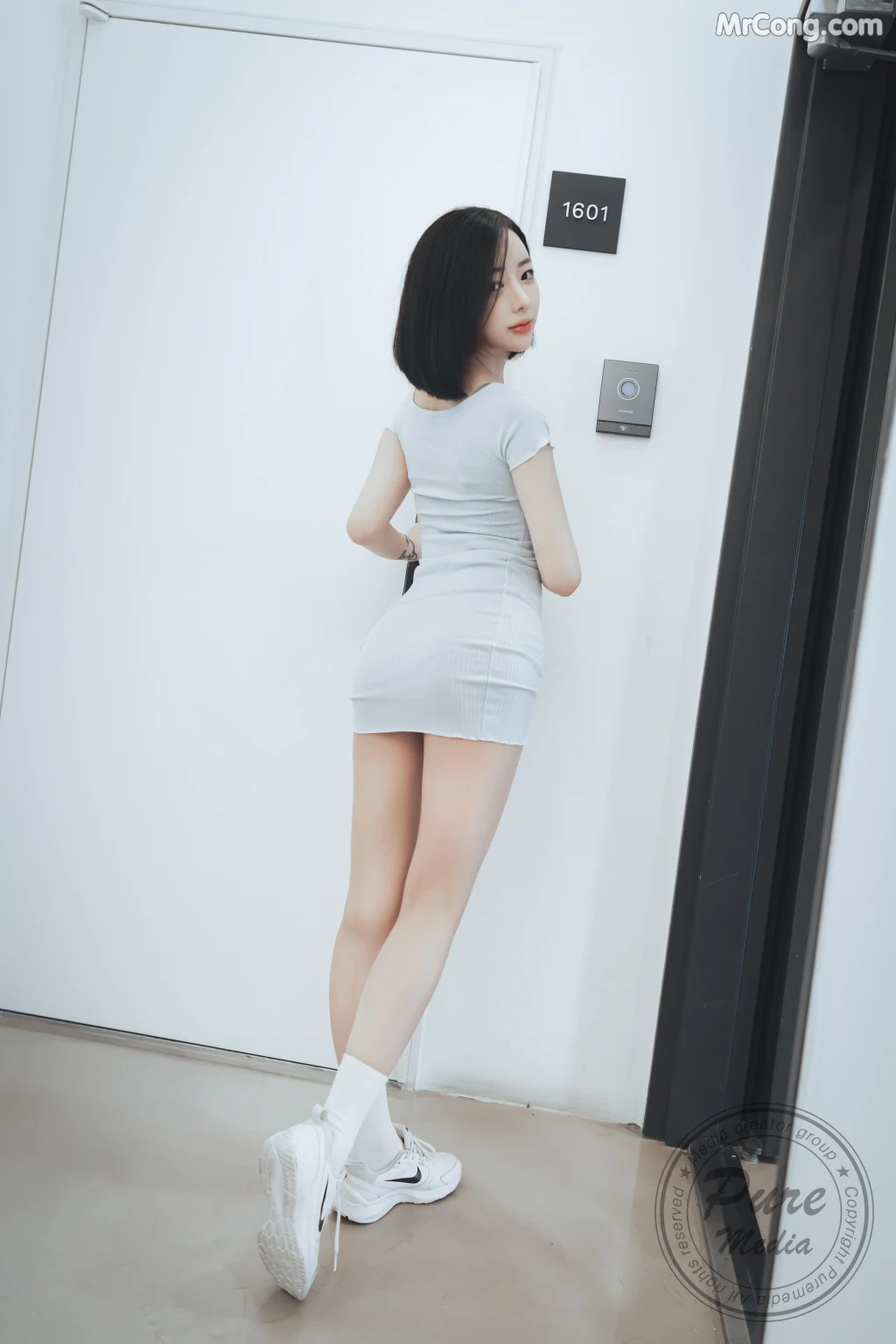 Pure Media Vol.193: Jia (지아) – Part-time girls Hardcore day (128 photos) – Page 2