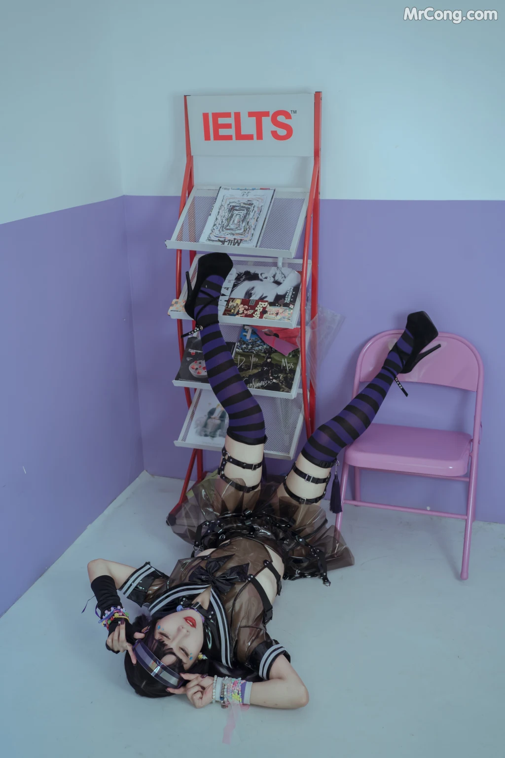 Coser@云溪溪 (Yunx1x1) Vol.029: 奶桃 幻想学院 (51 photos)