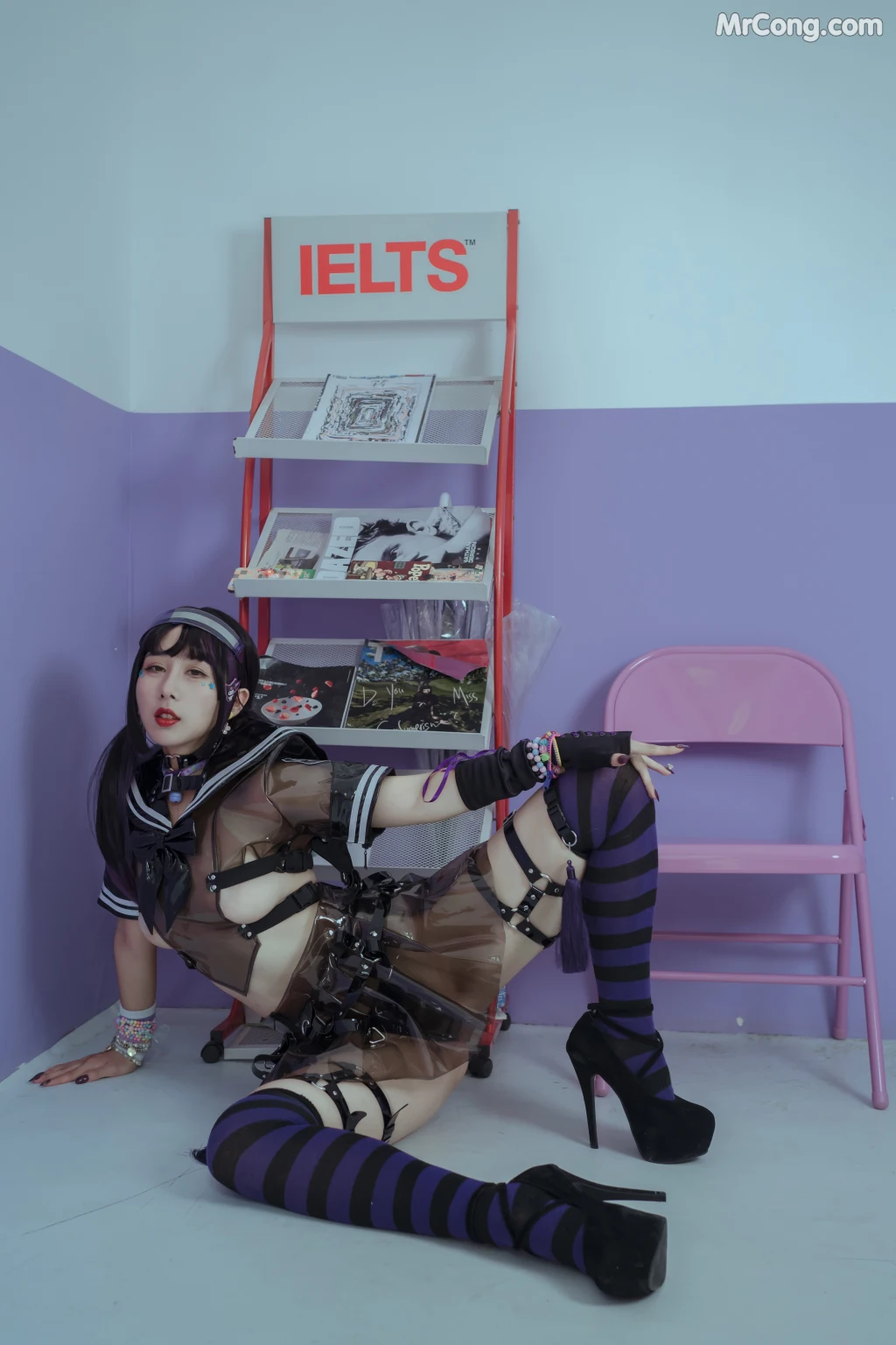 Coser@云溪溪 (Yunx1x1) Vol.029: 奶桃 幻想学院 (51 photos)